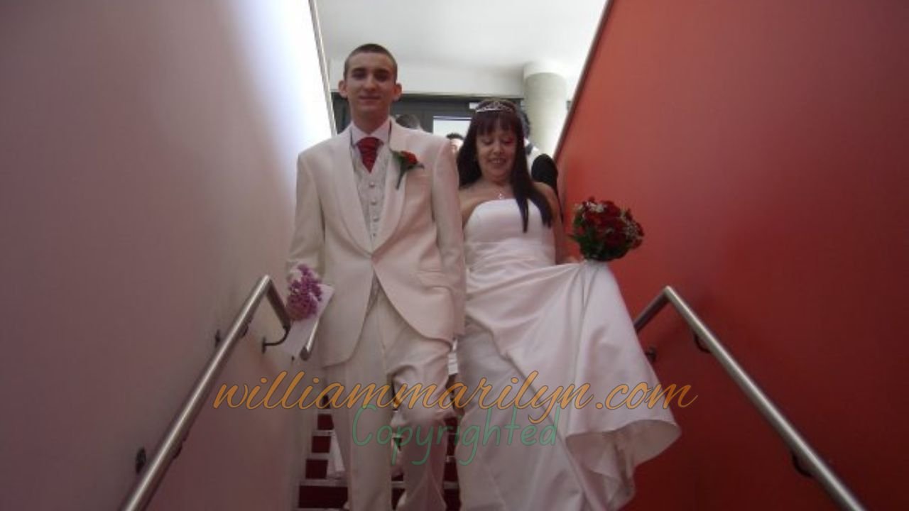 william and marilyn buttigieg an age gap couple with 28 year gap are walking down the stairs just after getting married